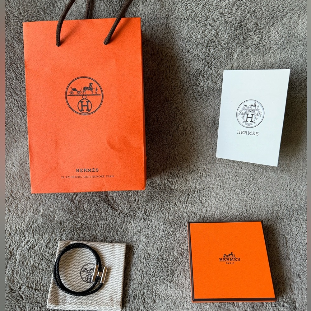 Hermes Tournis Tresse Bracelet in black leather with palladium hardware